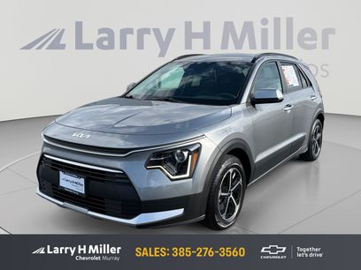 Used 2025 Kia Niro LX