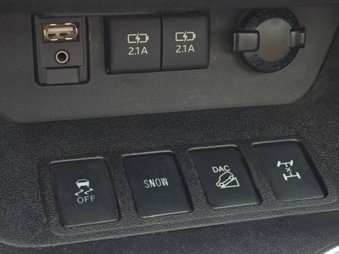 Used 2018 Toyota Highlander Limited Platinum AWD/4WD image 24