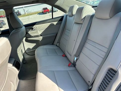 Used 2015 Toyota Camry XLE w/ Moonroof Package image 8