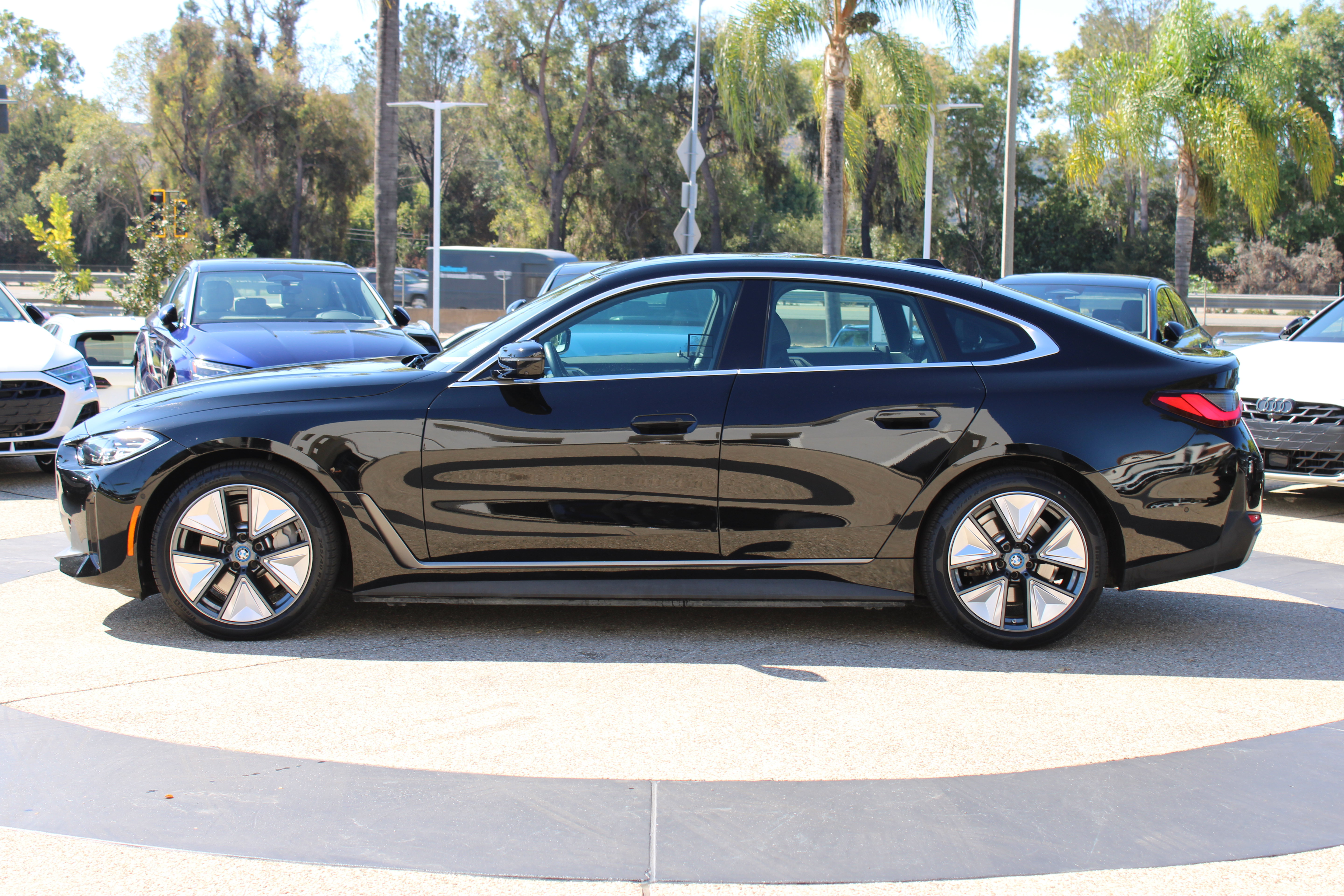 Used 2024 BMW i4 eDrive35 w/ Convenience Package RWD image 2