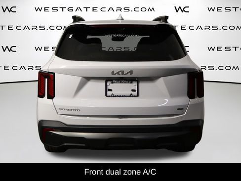 Used 2024 Kia Sorento SX Prestige w/ Olive Brown Leather Package image 4