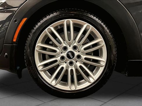 Used 2018 MINI Cooper S FWD image 11