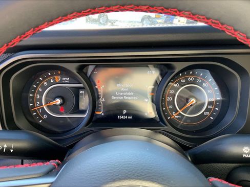 Used 2024 Jeep Gladiator Rubicon image 25