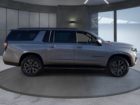 Certified 2022 Chevrolet Suburban Z71 AWD/4WD image 7