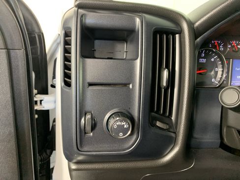Used 2019 Chevrolet Silverado 2500 W/T AWD/4WD image 15