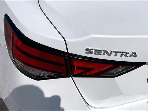 Used 2024 Nissan Sentra SV FWD image 22