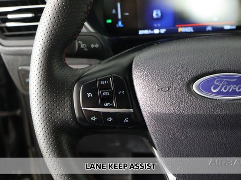 Used 2025 Ford Escape ST-Line Select image 3