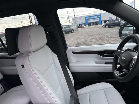 New 2026 Chevrolet Tahoe Premier RWD image 11