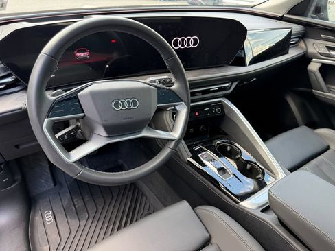 Used 2025 Audi Q5 Premium w/ Premium Plus AWD/4WD image 17