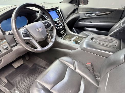 Used 2020 Cadillac Escalade Platinum image 9