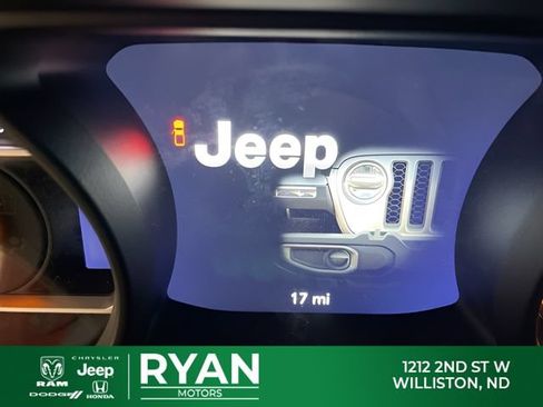 New 2026 Jeep Gladiator Mojave w/ Technology Group AWD/4WD image 3