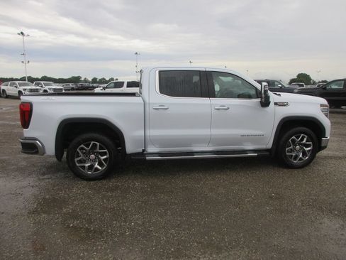 New 2026 GMC Sierra 1500 SLT w/ SLT Premium Plus Package AWD/4WD image 3