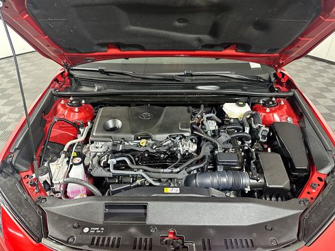 Used 2025 Toyota Camry XLE FWD image 34