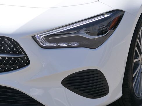 Used 2025 Mercedes-Benz CLA 250 image 8
