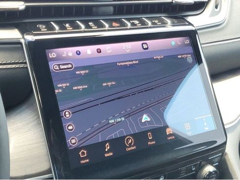 Used 2025 Jeep Grand Cherokee Limited w/ Black Appearance Package image 20