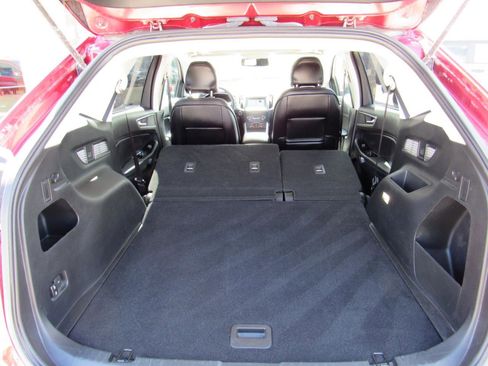 Used 2019 Ford Edge SEL w/ Equipment Group 201A AWD/4WD image 33