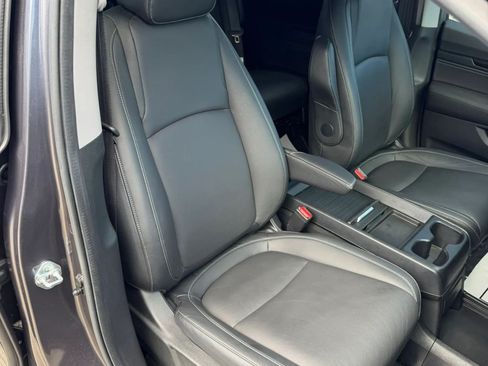 Used 2024 Honda Odyssey Touring image 18