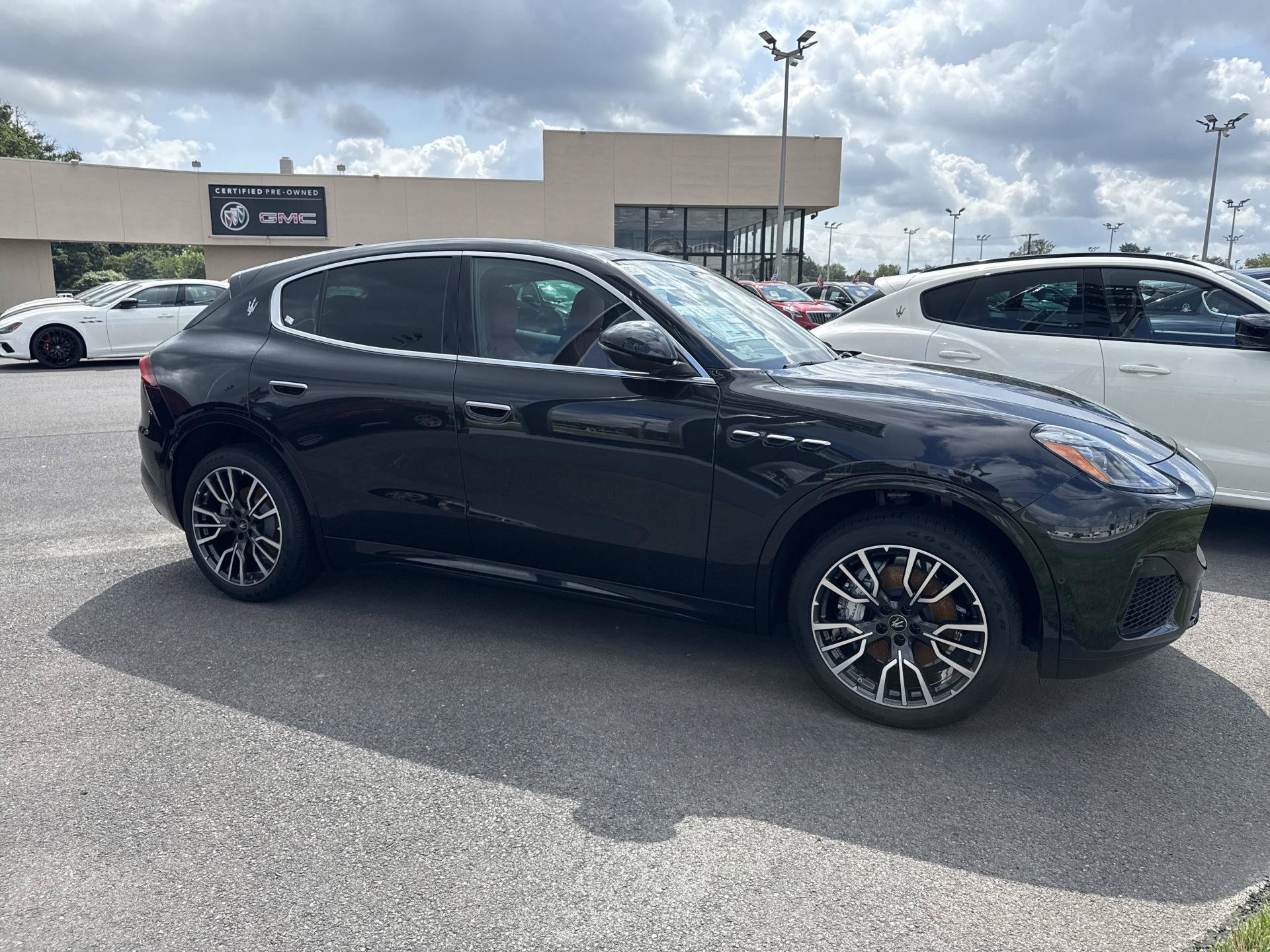Used 2025 Maserati Grecale GT AWD/4WD image 9