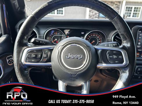 Used 2020 Jeep Gladiator Overland AWD/4WD image 14
