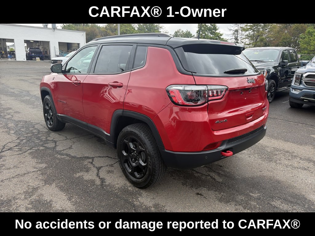 Used 2023 Jeep Compass Trailhawk w/ Trailhawk Convenience Group AWD/4WD image 3