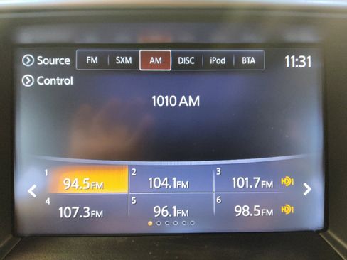 Used 2019 Nissan Pathfinder SL FWD image 25