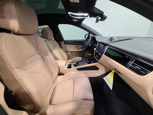 New 2026 Porsche Macan AWD/4WD image 29
