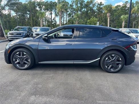 New 2025 Kia EV6 Light w/ Light LR Technology Package image 4