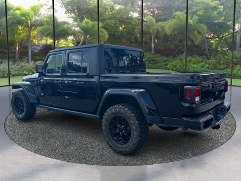Used 2022 Jeep Gladiator Sport AWD/4WD image 7
