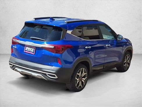 Used 2023 Kia Seltos SX w/ SX Sunroof Package AWD/4WD image 5