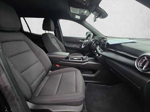 Used 2025 Chevrolet Equinox LT FWD image 27