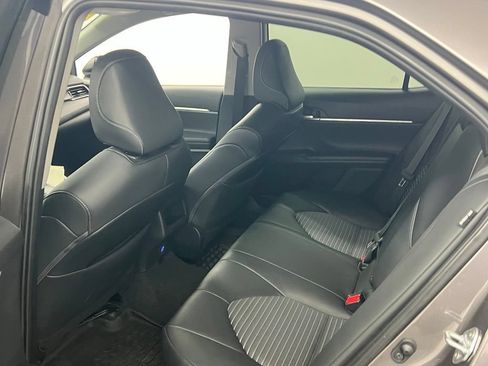 Used 2024 Toyota Camry SE FWD image 9