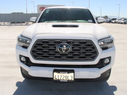 Certified 2022 Toyota Tacoma TRD Sport w/ Technology Package RWD image 8