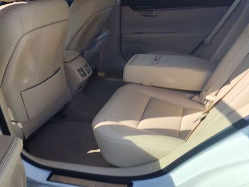 Used 2013 Lexus ES 350 w/ Luxury Pkg image 17
