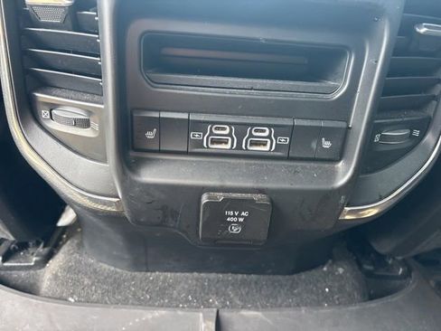 Used 2021 RAM 1500 Laramie AWD/4WD image 17