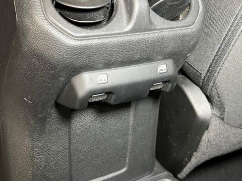 Certified 2022 Jeep Wrangler Unlimited Sport image 18