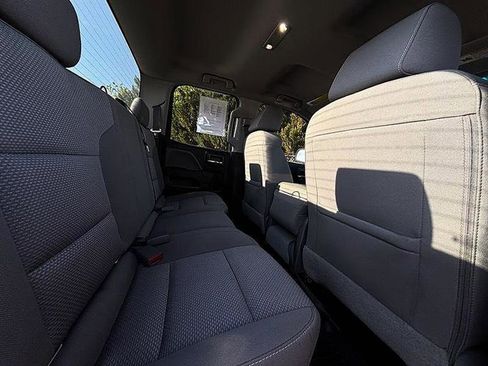 Used 2018 Chevrolet Silverado 1500 Custom w/ Custom Value Package image 39