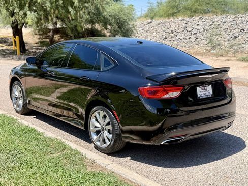 Used 2015 Chrysler 200 S FWD image 3