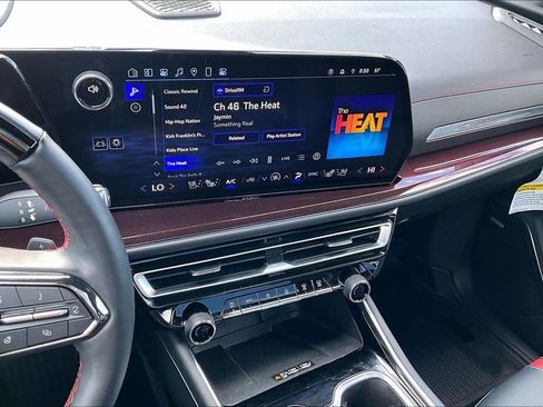 Used 2024 Chevrolet Traverse RS w/ LPO, Floor Liner Package AWD/4WD image 8