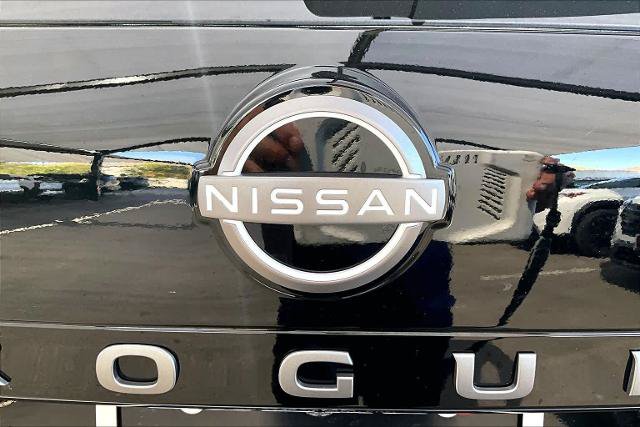 Certified 2026 Nissan Rogue SV FWD image 30