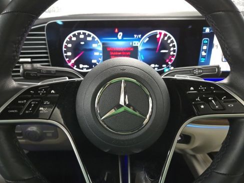 Certified 2025 Mercedes-Benz GLE 450e 4MATIC image 11