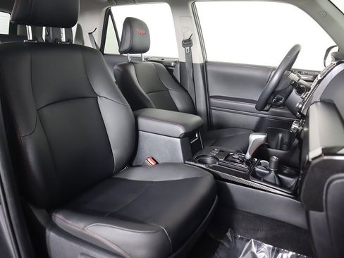 Used 2024 Toyota 4Runner TRD Off-Road Premium image 31