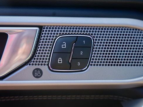 Used 2021 Ford Explorer Limited w/ Equipment Group 301A image 31