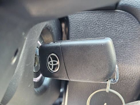 Certified 2025 Toyota RAV4 LE FWD image 29