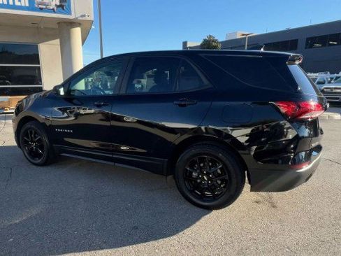 Used 2024 Chevrolet Equinox LS image 2