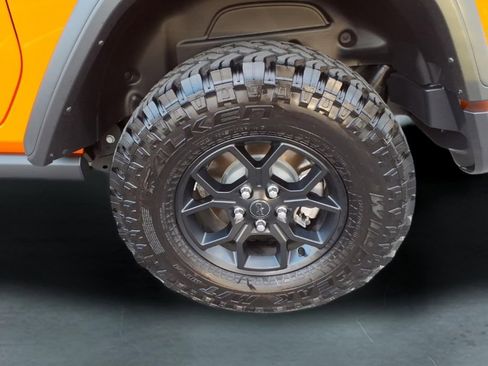 Used 2025 Jeep Wrangler Sport image 12