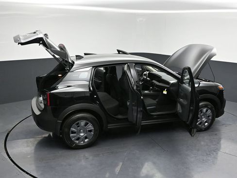 New 2026 Nissan Kicks S image 30