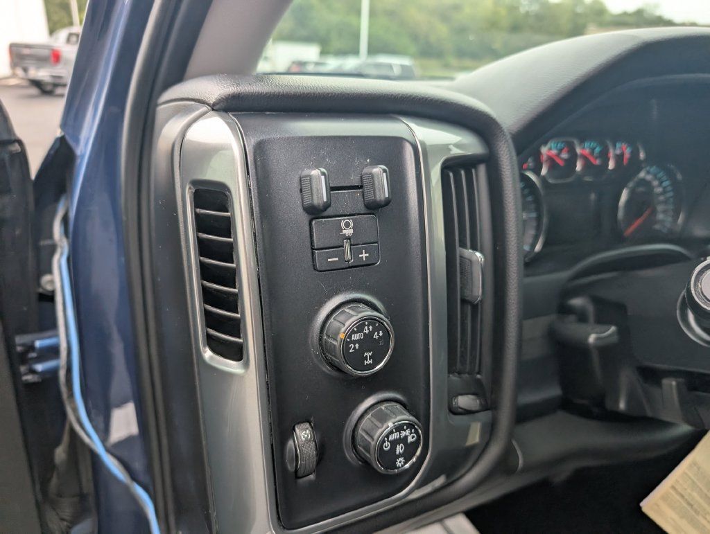 Used 2016 Chevrolet Silverado 1500 LT w/ All Star Edition AWD/4WD image 12