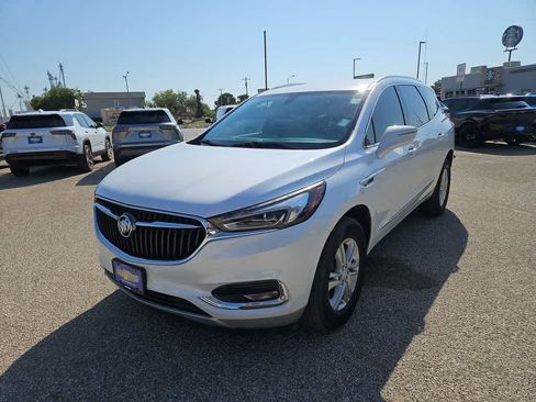Used 2020 Buick Enclave Essence w/ Trailering Package, 5000 lbs. FWD image 4