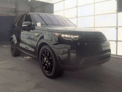Used 2020 Land Rover Discovery SE AWD/4WD image 3