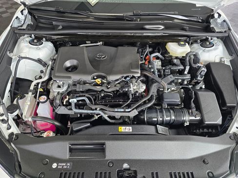Used 2025 Toyota Camry SE image 9